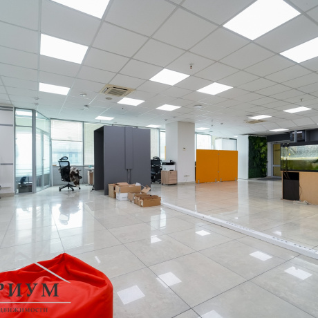 Фотография Офис 181,9 м2 в ROYAL PLAZA, пр-т Победителей, 7а - фото 6
