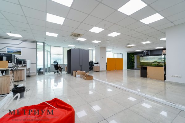 Офис 181,9 м2 в ROYAL PLAZA, пр-т Победителей, 7а - фото 6