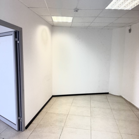 Фотография Аренда офисных помещений от 21,6 до 175,2 м2 возле ст. метро &laquo;Кунцевщина&raquo;, Домбровская 9 - фото 10