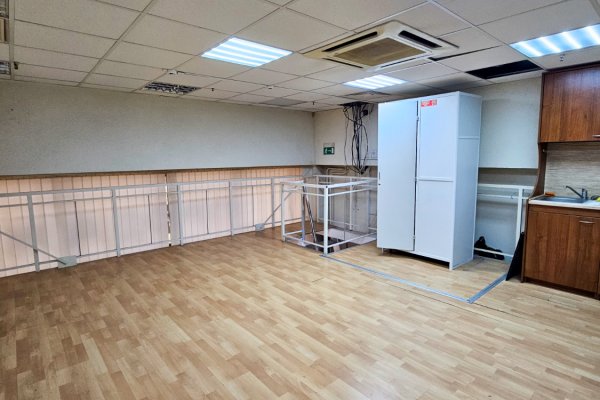 Торговое помещение 70,7 м2, ул. Куйбышева, 40 у Комаровского рынка - фото 9