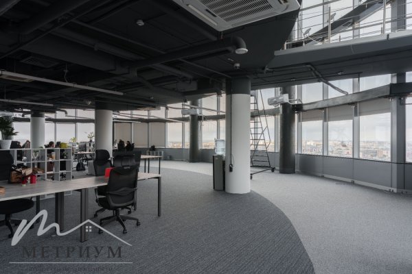 Аренда офиса на 30-м этаже 695 м2 в БЦ &laquo;Royal Plaza&raquo; пр-т Победителей 7А - фото 9