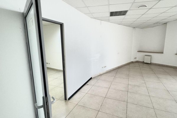 Аренда офисных помещений от 21,6 до 175,2 м2 возле ст. метро &laquo;Кунцевщина&raquo;, Домбровская 9 - фото 9