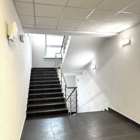 Фотография Аренда офиса от 558,8 м2 до 1683 м2 возле ст. метро &laquo;Молодежная&raquo; - фото 14