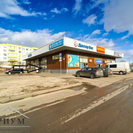 Фотография Аренда торгового помещения 69,2 кв.мв торговом центре в Заславле, Студенческий переулок 5 - фото 3