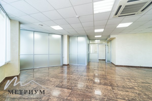 Офисное помещение 90,4 кв м Франциска Скорины 8  - фото 3