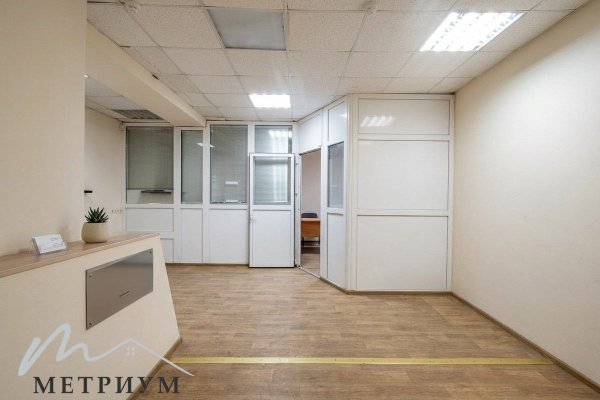 Сдаётся помещение 74,2 м&sup2; с отдельным входом &mdash; Тростенецкая 3, Минск - фото 2