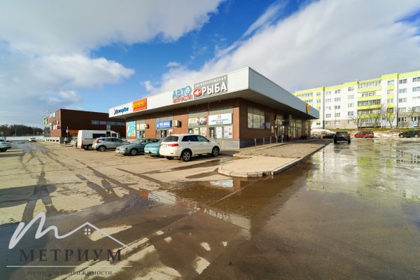 Аренда торгового помещения 69,2 кв.мв торговом центре в Заславле, Студенческий переулок 5 - фото 1