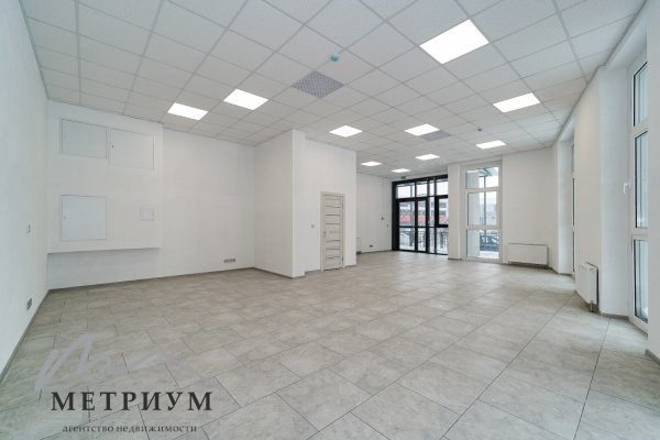Аренда торгового помещения 73,6 кв м Леонида Щемелёва 18   - фото 1