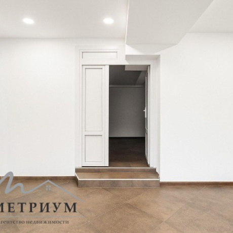 Фотография Продажа 150 м&sup2; с ремонтом и отдельным входом &mdash; Игуменский тракт 26 - фото 3