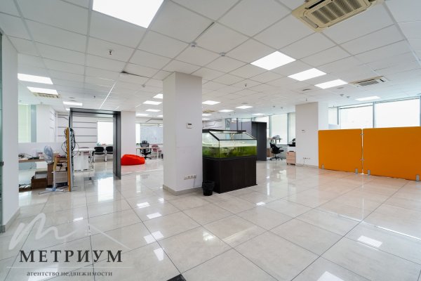 Офис 181,9 м2 в ROYAL PLAZA, пр-т Победителей, 7а - фото 9