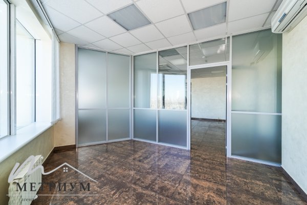 Офисное помещение 90,4 кв м Франциска Скорины 8  - фото 6