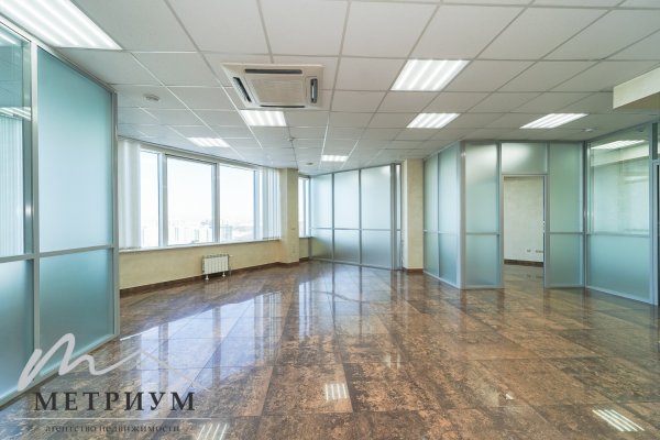 Офисное помещение 90,4 кв м Франциска Скорины 8  - фото 2
