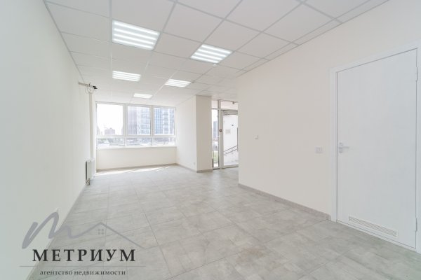 Коммерческое помещение С РЕМОНТОМ по Лученка,9 37,6 кв.м. - фото 3