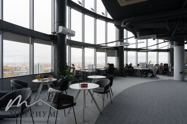 Аренда офиса на 30-м этаже 695 м2 в БЦ &laquo;Royal Plaza&raquo; пр-т Победителей 7А - фото 3