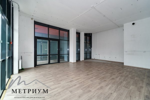 Помещение с РЕМОНТОМ площадью 47,5 кв.м. на Братской, 17 - фото 4