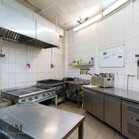 Фотография Продажа помещения кафе 436,1 м2, ул. Домбровская, 9 (БЦ &laquo;Sky Towers&raquo;) - фото 12