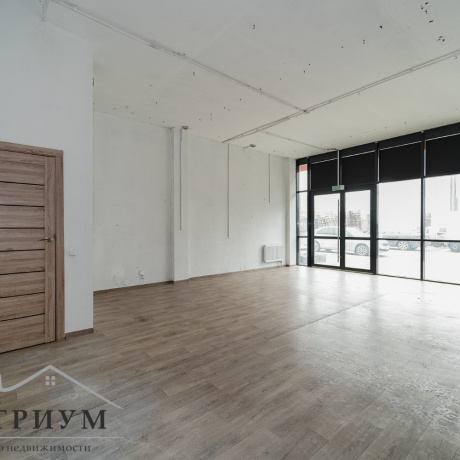 Фотография Помещение с РЕМОНТОМ площадью 47,5 кв.м. на Братской, 17 - фото 2