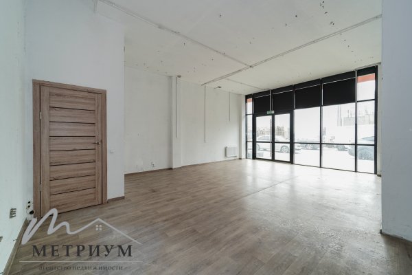 Помещение с РЕМОНТОМ площадью 47,5 кв.м. на Братской, 17 - фото 2