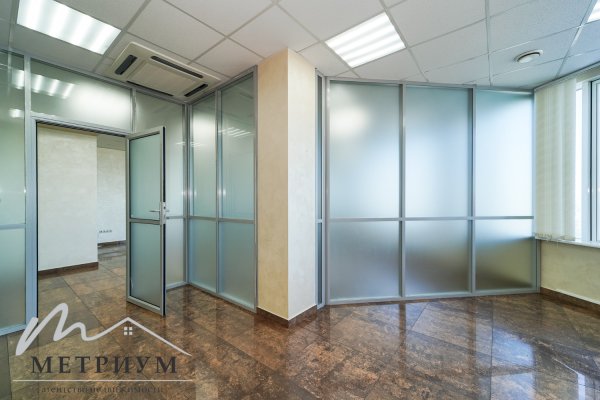 Офисное помещение 90,4 кв м Франциска Скорины 8  - фото 7