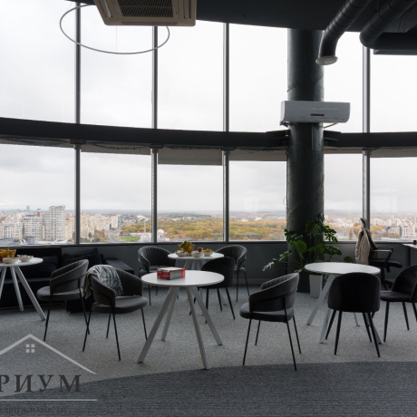 Фотография Аренда офиса на 30-м этаже 695 м2 в БЦ &laquo;Royal Plaza&raquo; пр-т Победителей 7А - фото 2