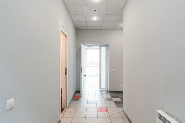 Арендатор не оплачивается услуги агентства!  Сдается помещение по адресу г.Минск п-р Независимости 60, площадью 177 кв.м - фото 16