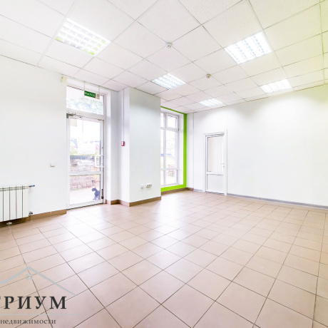 Фотография Готовый бизнес с доходом 1000+ $/мес! Коммерция 79,2 м&sup2; на Бумажкова, 37А с арендаторами - фото 1