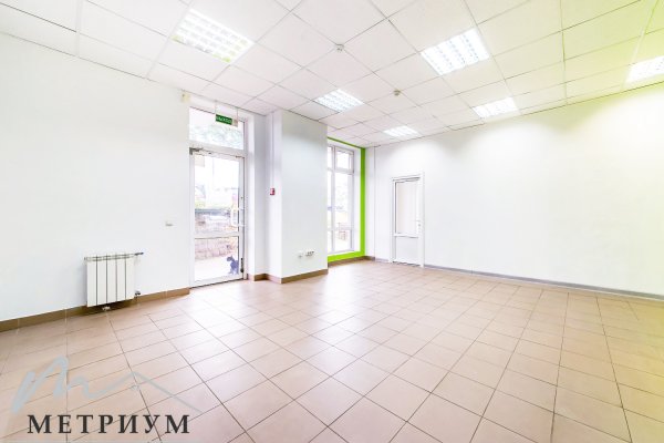 Готовый бизнес с доходом 1000+ $/мес! Коммерция 79,2 м&sup2; на Бумажкова, 37А с арендаторами - фото 1