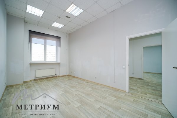 ОФИС из 3-х комнат 53,0кв.м. в БЦ &laquo;Манеж&raquo; ул. Кульман 11 - фото 1