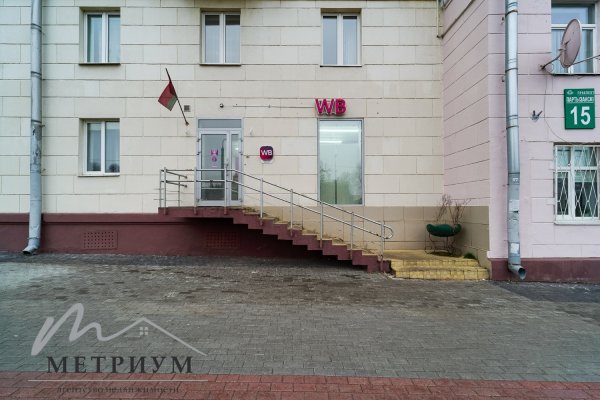 Покупатель не оплачивает услуги агентства! Продается торговое помещение с арендатором по адресу г.Минск пр-т Партизанский 13,  площадью 73.9 кв.м - фото 1