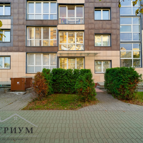 Фотография Покупатель не оплачивается услуги агентства!  Продается коммерческое помещение с арендатором по адресу г.Минск  ул. Петра Мстиславца 1,  площадью 102 - фото 1