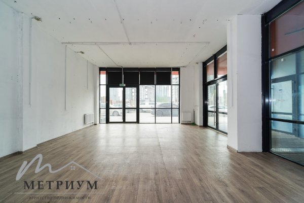 Помещение с РЕМОНТОМ площадью 47,5 кв.м. на Братской, 17 - фото 1