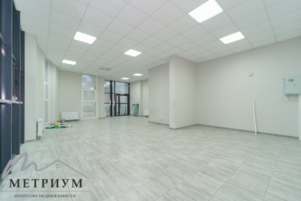 Помещение в MINSK-WORLD с ремонтом 70,4 кв.м. ул Теслы 26. - фото 1