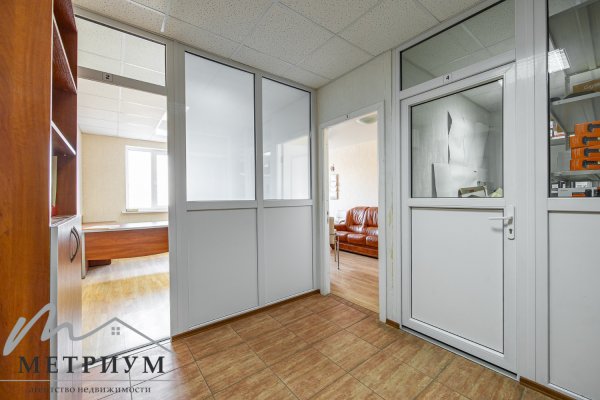 Продажа офиса 109,5кв.м. ул. Аэродромная 125 - фото 1