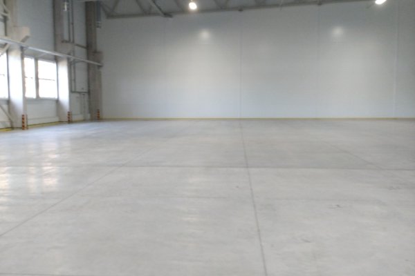 Склад/Производсво + офис + помещения под персонал 3239кв.м., ул. Казинца 32/1 - фото 1