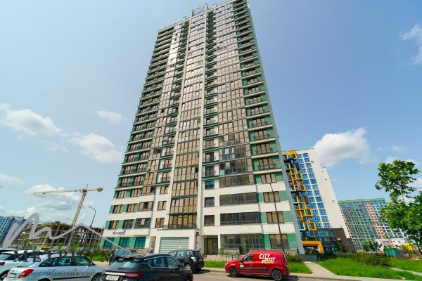 Торговое помещение 37,6 м2 по Лученка,9 на 1-ом этаже - фото 1