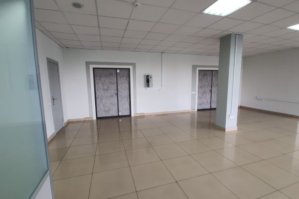 Офисные  помещения 193м2  - фото 9