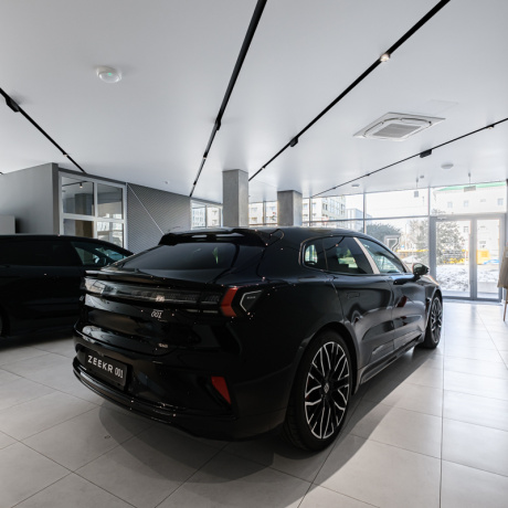 Фотография Срочно! Аренда помещения под автосалон, салон мототехники, салон  декора, керамики, светильников, мягкой и офисной мебели! - фото 15