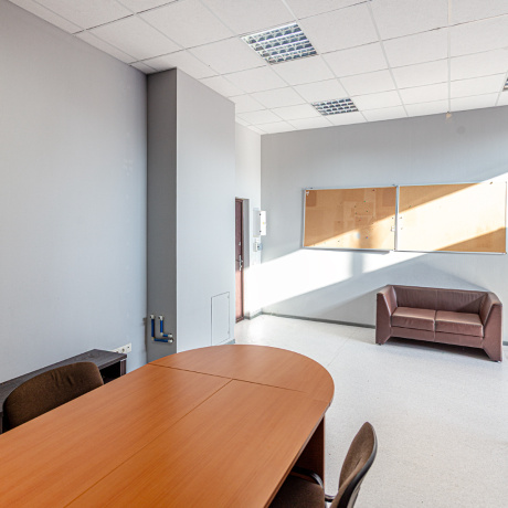 Фотография Аренда офиса  37м2 в многофункциональном офисном центре около метро Парк Челюскинцев. - фото 12