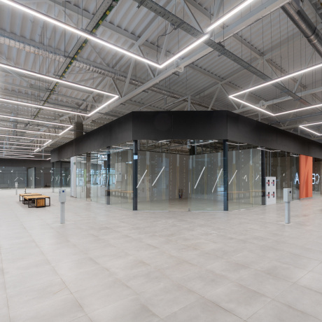 Фотография Аренда торгового помещения в ТЦ 4 сезона ул. Скрипникова, 47. - фото 4