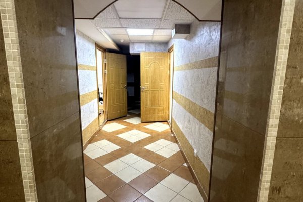 Просторный офис у метро. - фото 2