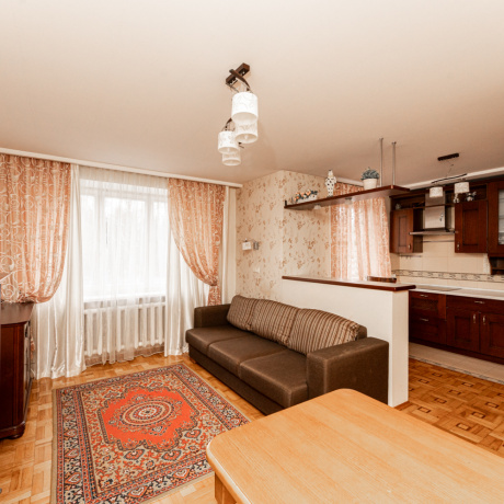 Фотография 4-комнатная квартира по адресу Долгиновский тракт, 50 - фото 3