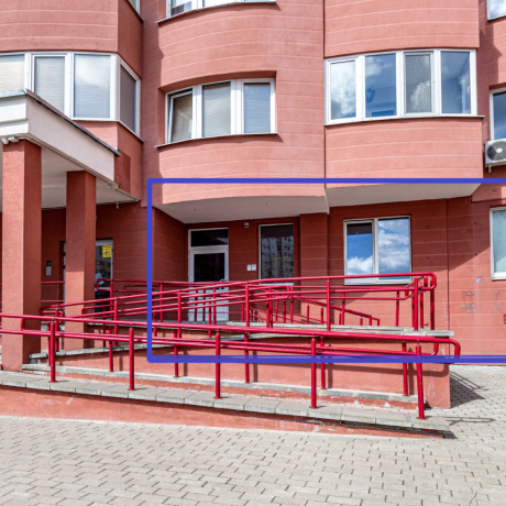 Фотография Аренда многофункционального помещения 76,5 кв.м. в ЖК Мегаполис рядом со ст.м. Малиновка. - фото 2