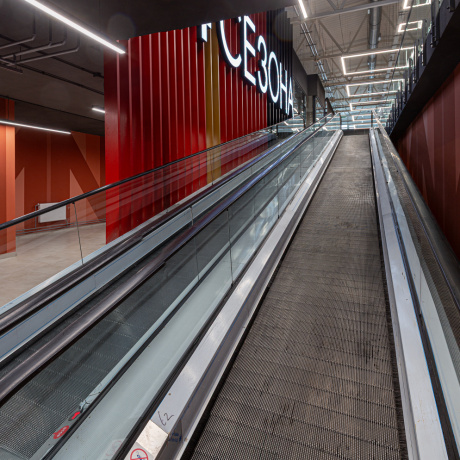 Фотография Аренда торгового помещения в ТЦ 4 сезона ул. Скрипникова, 47. - фото 11