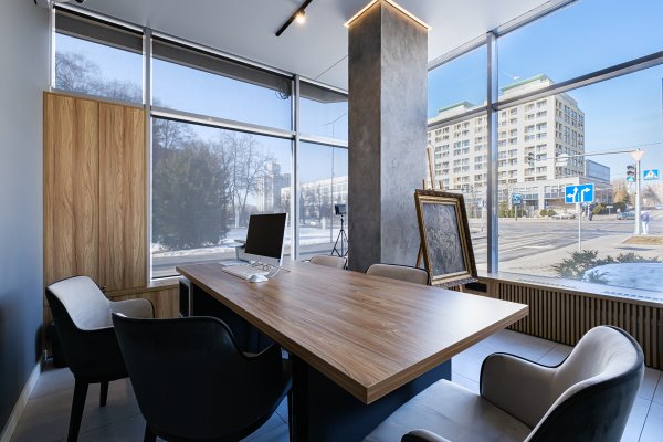 Срочно! Аренда помещения под автосалон, салон мототехники, салон  декора, керамики, светильников, мягкой и офисной мебели! - фото 8