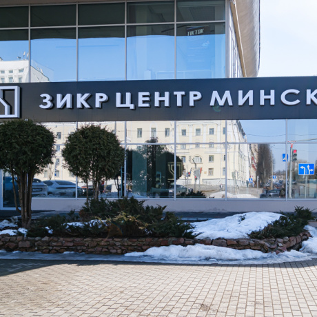 Фотография Срочно! Аренда помещения под автосалон, салон мототехники, салон  декора, керамики, светильников, мягкой и офисной мебели! - фото 4