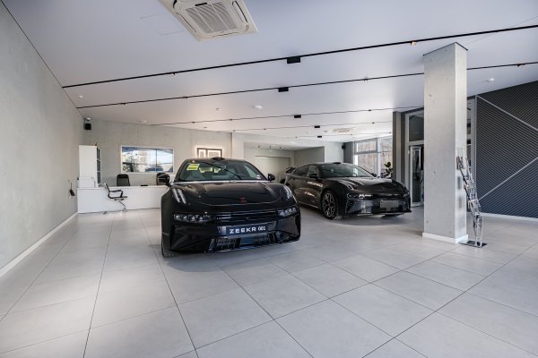 Срочно! Аренда помещения под автосалон, салон мототехники, салон  декора, керамики, светильников, мягкой и офисной мебели! - фото 5