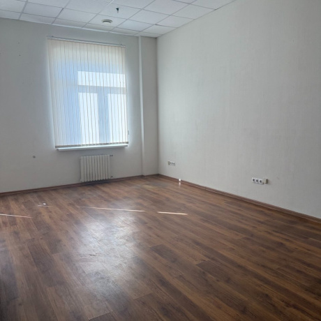 Фотография Сдаётся в аренду  помещение под офис в БЦ Европа на 4 этаже, кабинетная система. - фото 3