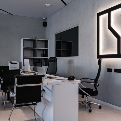 Фотография Срочно! Аренда помещения под автосалон, салон мототехники, салон  декора, керамики, светильников, мягкой и офисной мебели! - фото 12