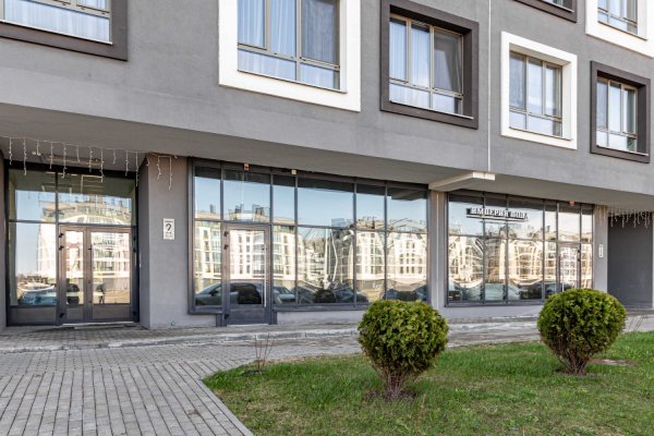 Аренда коммерческого помещения 89,8 кв.м. в ЖК &laquo;Монтерей&raquo;, м-н &laquo;Лебяжий&raquo;. - фото 2