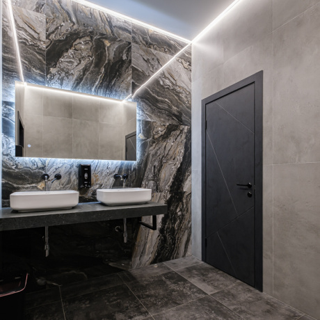 Фотография Срочно! Аренда помещения под автосалон, салон мототехники, салон  декора, керамики, светильников, мягкой и офисной мебели! - фото 20